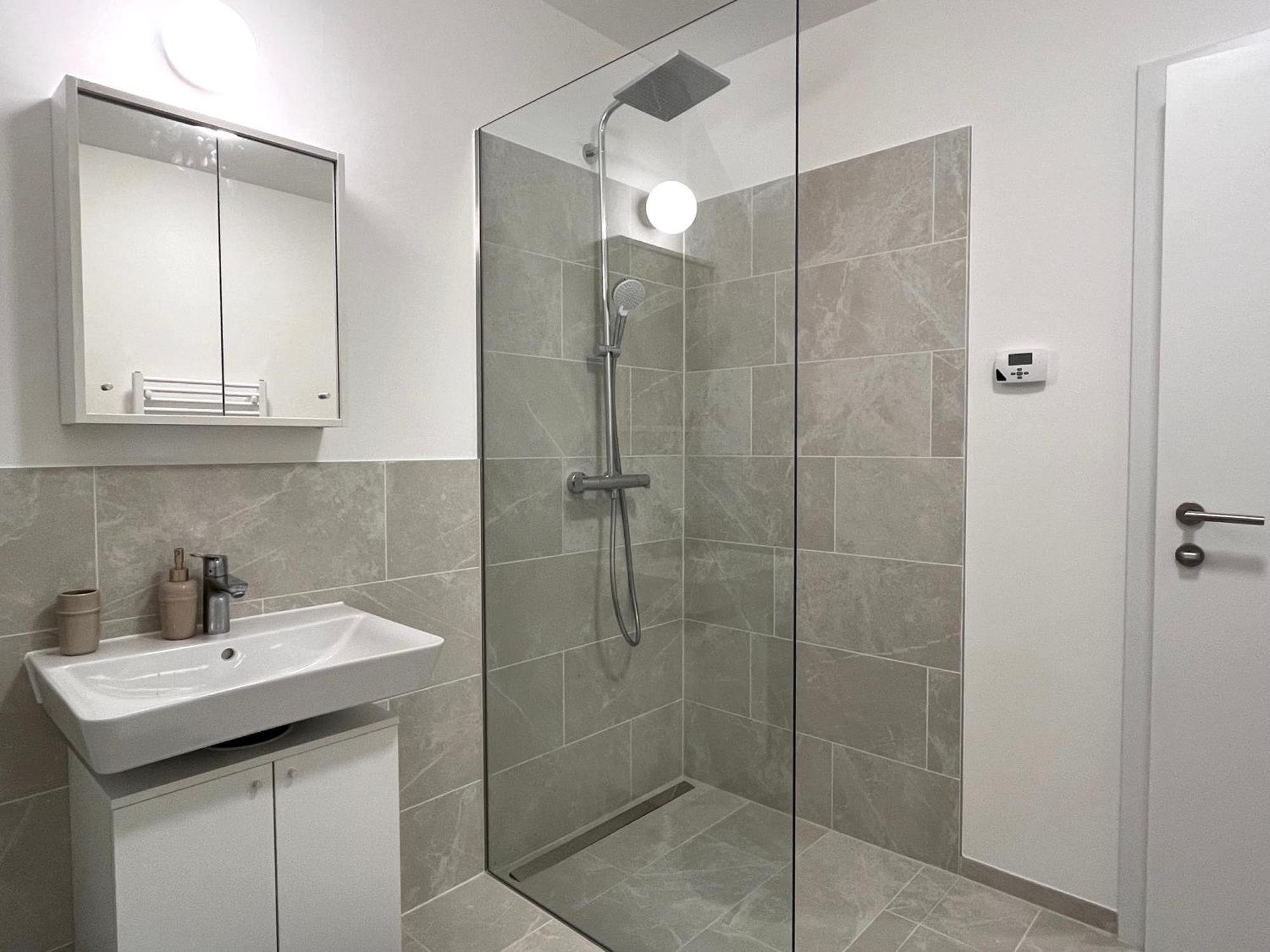 Free Parking / Brandnew With Air Condition And Balcony Vienna Exterior photo